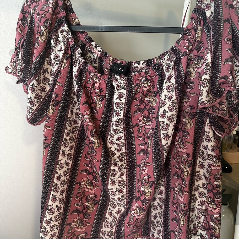 Love J Pink and White Floral Blouse